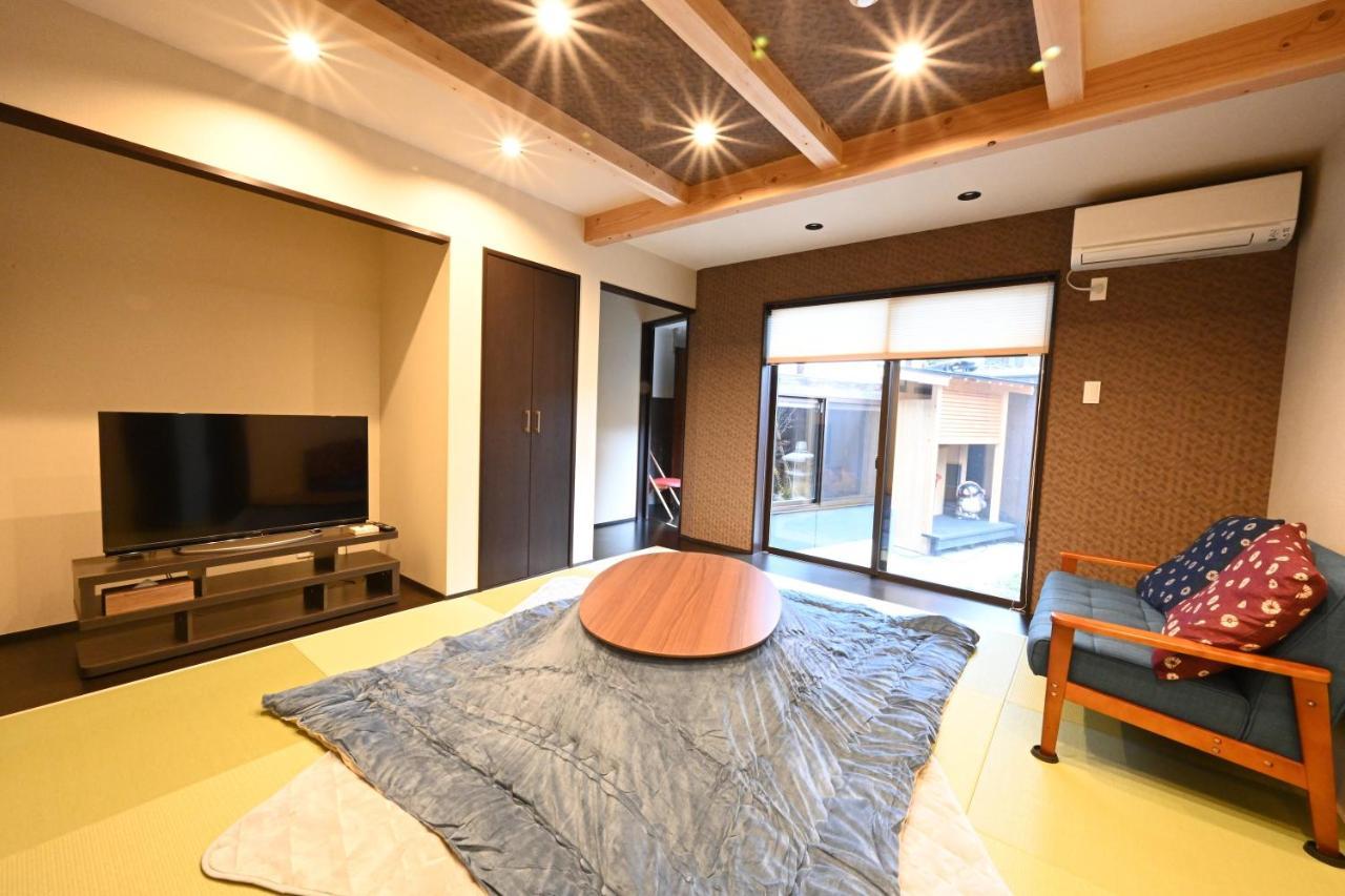 Manabi-Stay Takayama モダンな蔵ダイニングと半露天風呂付き古民家一棟貸切ホテル Exteriér fotografie